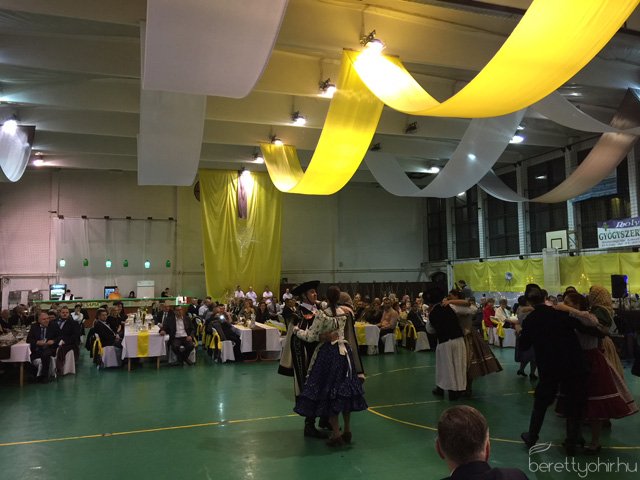 12. Jótékonysági Kórházbál 10